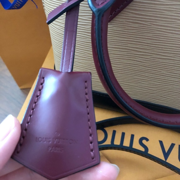 Louis Vuitton Alma BB - Picture 5 of 13